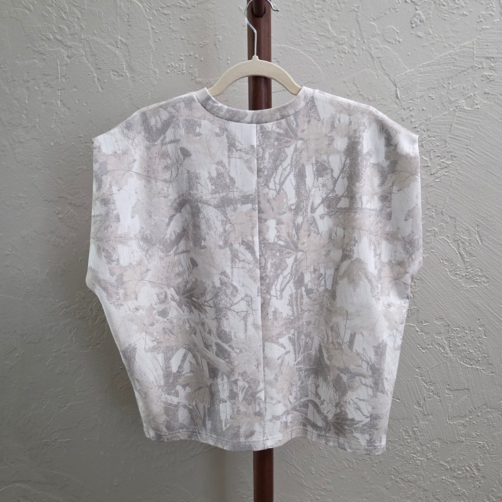 T94. Leaf Camo Muscle Tee Sweatshirt - Picture 2 of 3